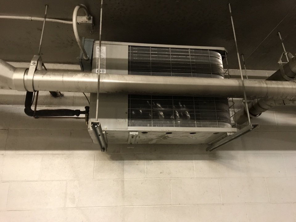 Saddle Ridge, AB - Hvac call out lose connection inside the condenser unit  Saddle Ridge, AB - Hvac call out lose connection inside the condenser unit