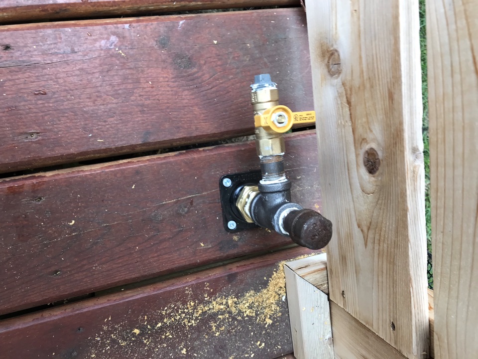 Saddle Ridge, AB - Call out plumber needed to install gas line to bbq on deck Saddle Ridge, AB - Call out plumber needed to install gas line to bbq on deck