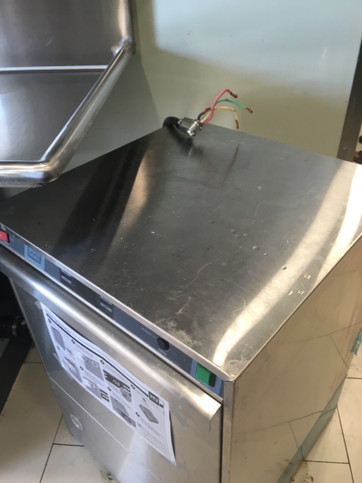 Saddle Ridge, AB - Disconnect kitchen equipment  Saddle Ridge, AB - Disconnect kitchen equipment