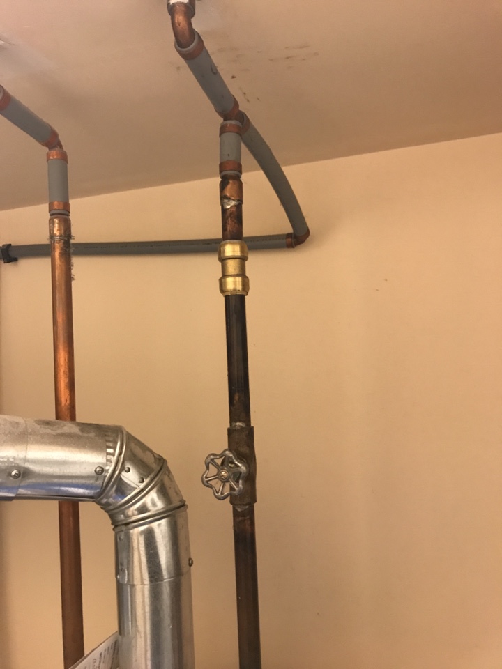 Saddle Ridge, AB - Leak on hwt Saddle Ridge, AB - Leak on hwt