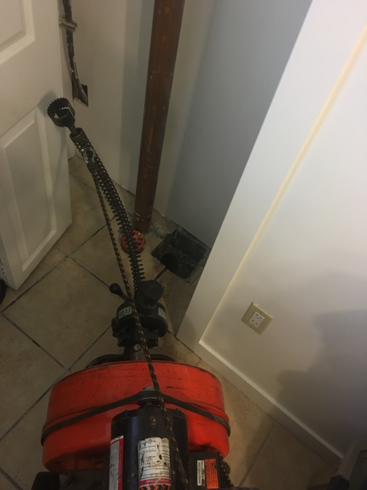 Saddle Ridge, AB - Plumber needed for main sewer augering  Saddle Ridge, AB - Plumber needed for main sewer augering